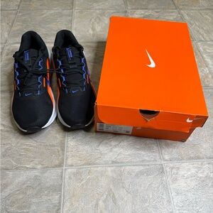 Nike Downshifter 13 Black Hyper Crimson Blue Mens Size 10.5 Black FD6454-004 NWT